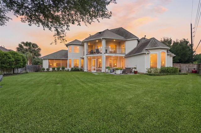 2007 Shepherds Place, Sugar Land, TX 77479