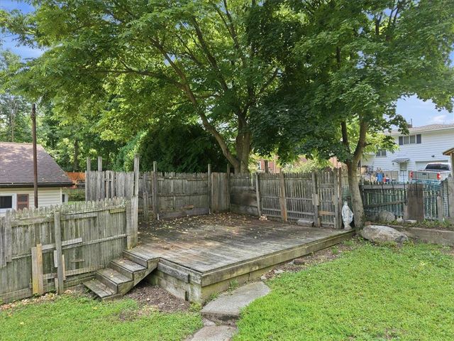 330 North 6th Street, Bangor Boro, PA 18013