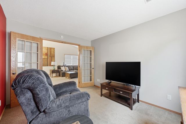 2889 35th Street S, Moorhead, MN 56560