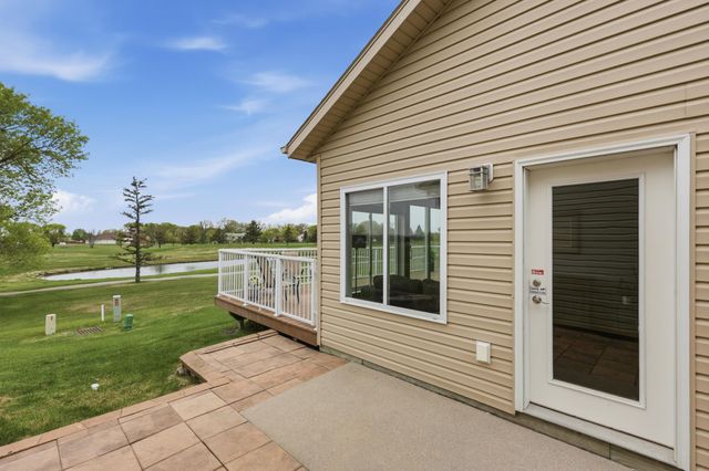2889 35th Street S, Moorhead, MN 56560