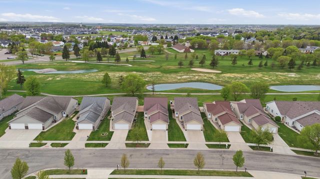 2889 35th Street S, Moorhead, MN 56560