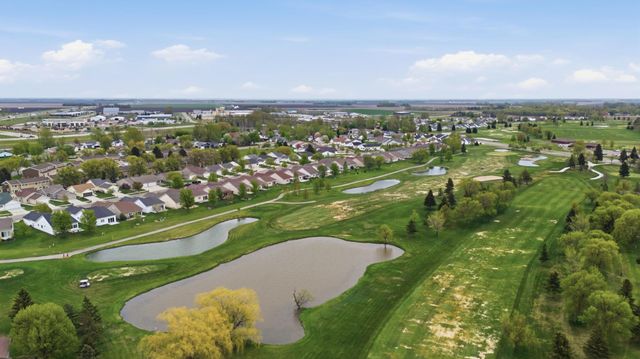 2889 35th Street S, Moorhead, MN 56560