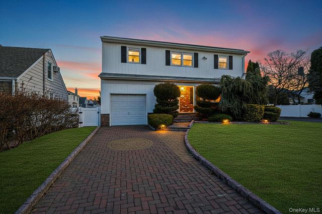 2415 Babylon Turnpike, Merrick, NY 11566