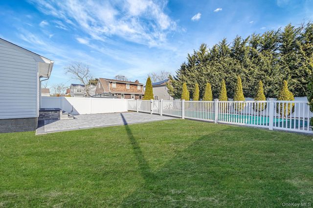 2415 Babylon Turnpike, Merrick, NY 11566