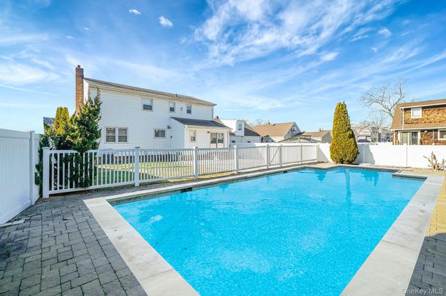 2415 Babylon Turnpike, Merrick, NY 11566