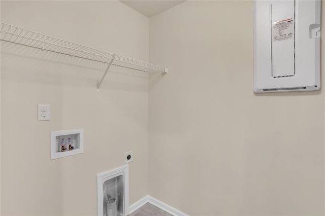 3085 Alcazar SW Drive, Lilburn, GA 30047