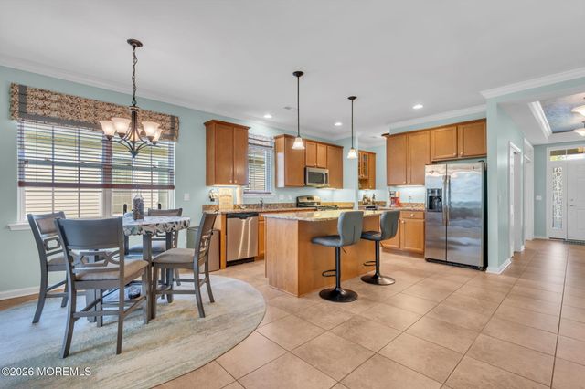 44 Eagle Ridge Circle, Lakewood, NJ 08701