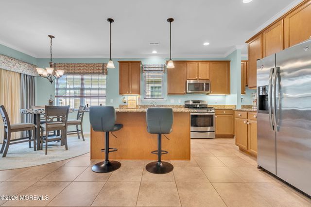 44 Eagle Ridge Circle, Lakewood, NJ 08701