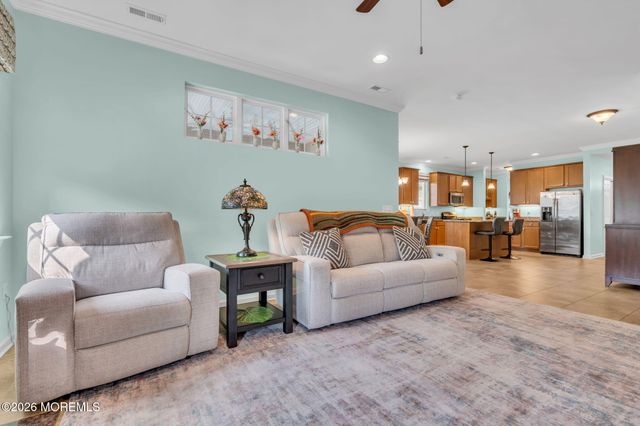 44 Eagle Ridge Circle, Lakewood, NJ 08701