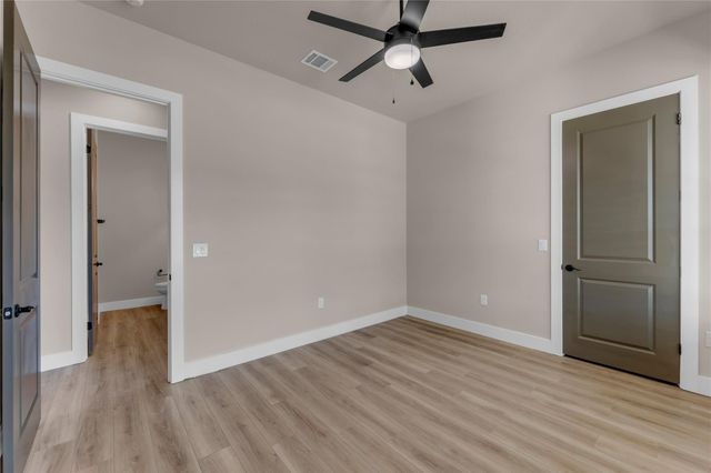 240 Sunday DR, Burnet, TX 78611