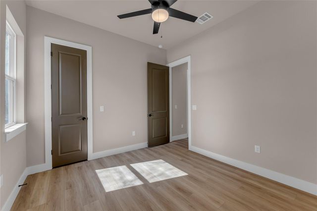 240 Sunday DR, Burnet, TX 78611