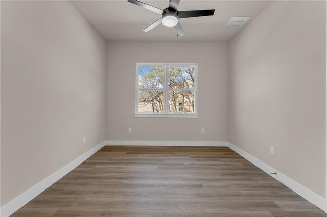 240 Sunday DR, Burnet, TX 78611