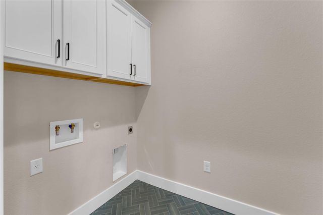 240 Sunday DR, Burnet, TX 78611
