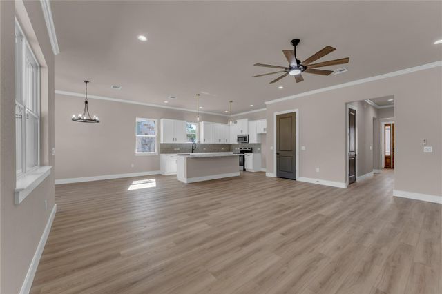 240 Sunday DR, Burnet, TX 78611