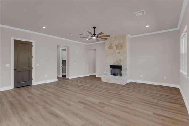 240 Sunday DR, Burnet, TX 78611