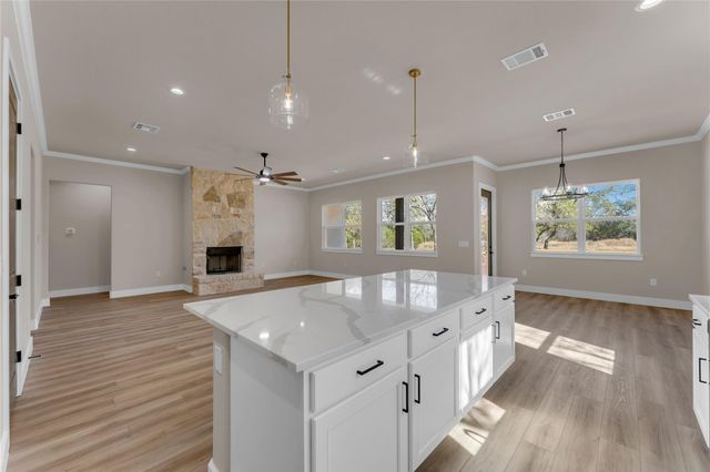 240 Sunday DR, Burnet, TX 78611