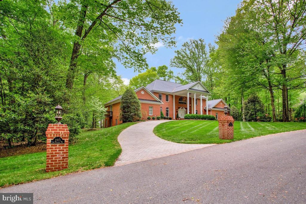 Image 2 of property listing at 1415 SIR WILLIAM WAY, Crownsville, MD 21032