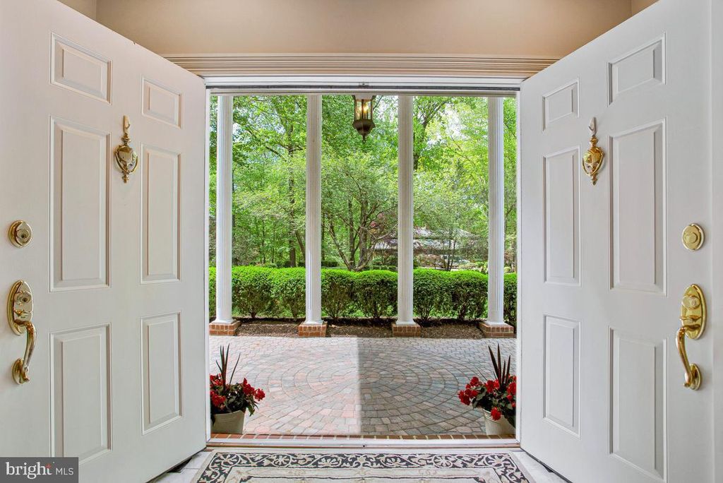 Image 5 of property listing at 1415 SIR WILLIAM WAY, Crownsville, MD 21032