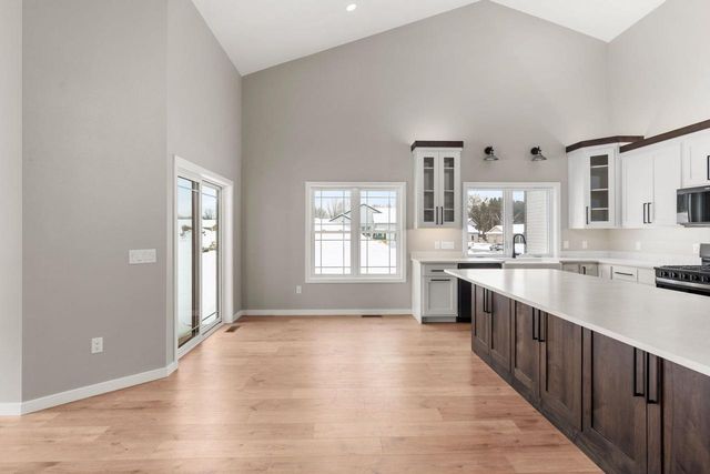 925 Hay Creek Trail, Reedsburg, WI 53959