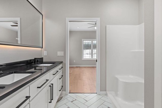 925 Hay Creek Trail, Reedsburg, WI 53959