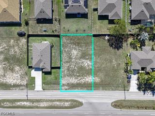 2002 Kismet PKWY W, Cape Coral, FL 33993