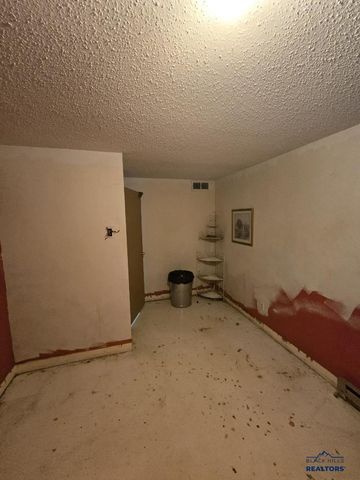 4425 COLT LN, Rapid City, SD 57701