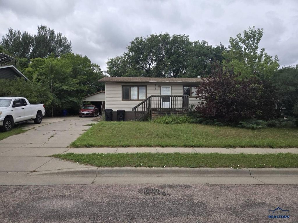 4425 COLT LN, Rapid City, SD 57701