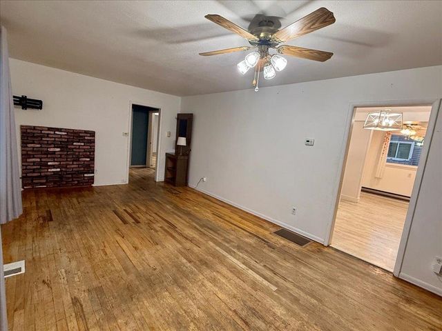 6209 N Whitehouse St, Spokane, WA 99205