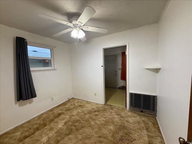 6209 N Whitehouse St, Spokane, WA 99205