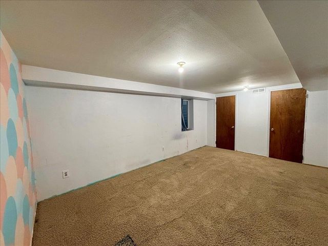 6209 N Whitehouse St, Spokane, WA 99205