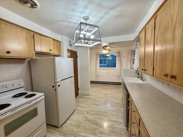 6209 N Whitehouse St, Spokane, WA 99205