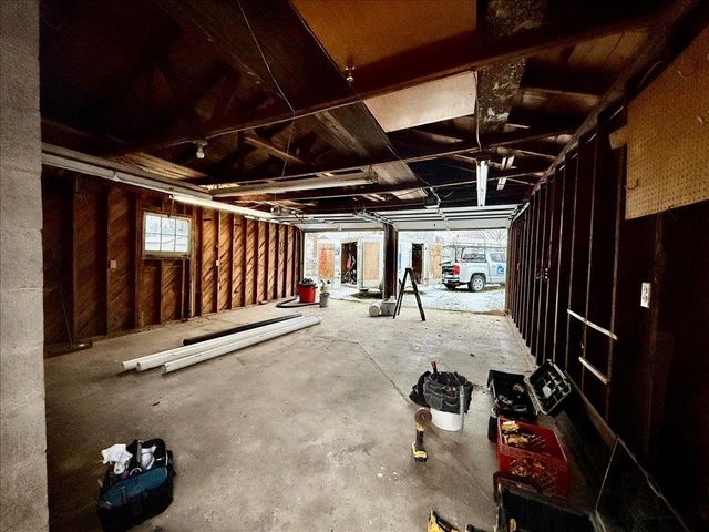 6209 N Whitehouse St, Spokane, WA 99205