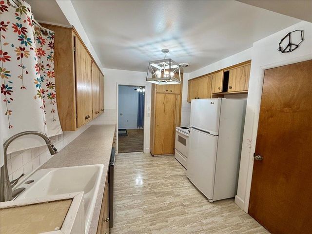 6209 N Whitehouse St, Spokane, WA 99205