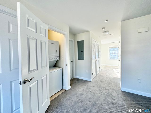 54 Fairgate Drive, Stamford, CT 06902