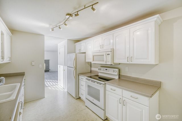 1333 S Winnifred Street, Tacoma, WA 98465