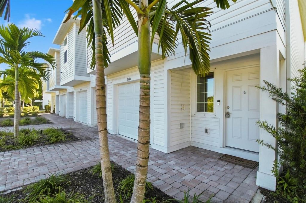 2537 6TH AVENUE E E, BRADENTON, FL 34208 — photo 3