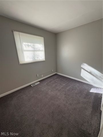 87 Idlewood Road, Austintown, OH 44515