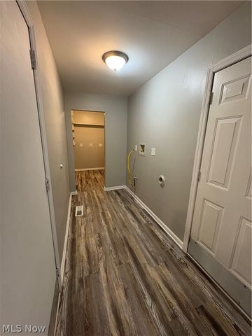 87 Idlewood Road, Austintown, OH 44515