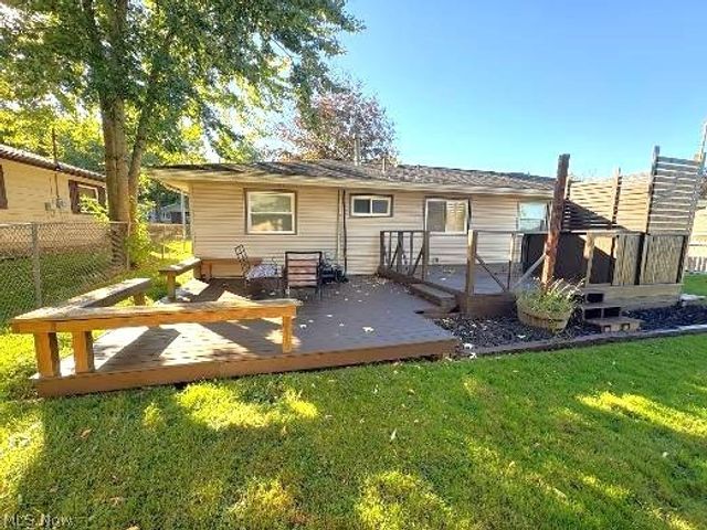 87 Idlewood Road, Austintown, OH 44515