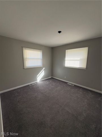 87 Idlewood Road, Austintown, OH 44515