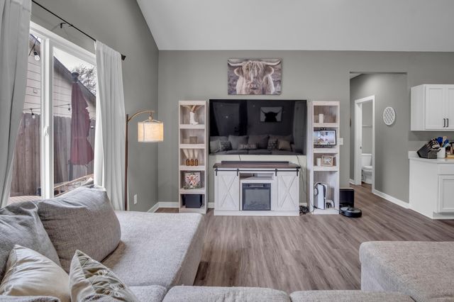 12123 W Shadow Lakes St, Wichita, KS 67205