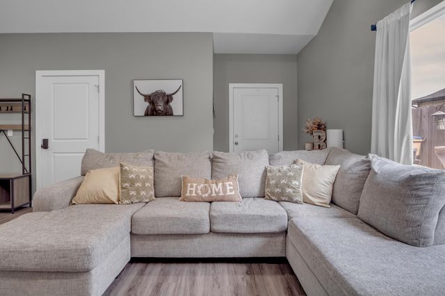 12123 W Shadow Lakes St, Wichita, KS 67205