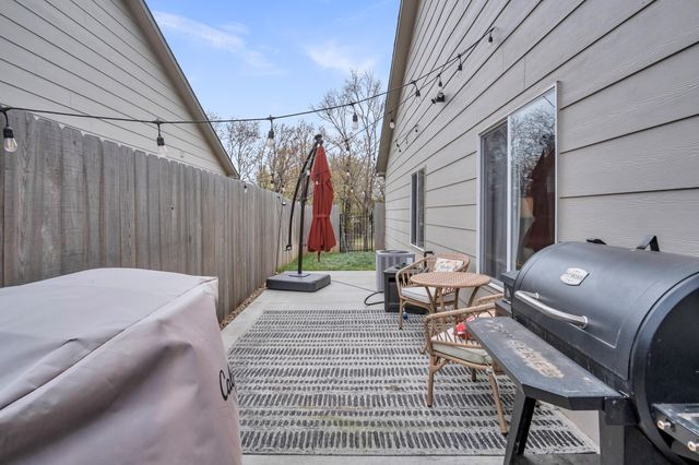 12123 W Shadow Lakes St, Wichita, KS 67205