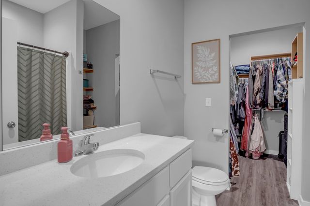 12123 W Shadow Lakes St, Wichita, KS 67205