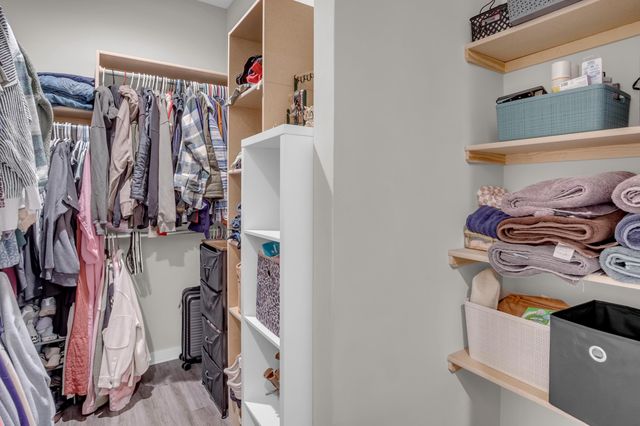 12123 W Shadow Lakes St, Wichita, KS 67205