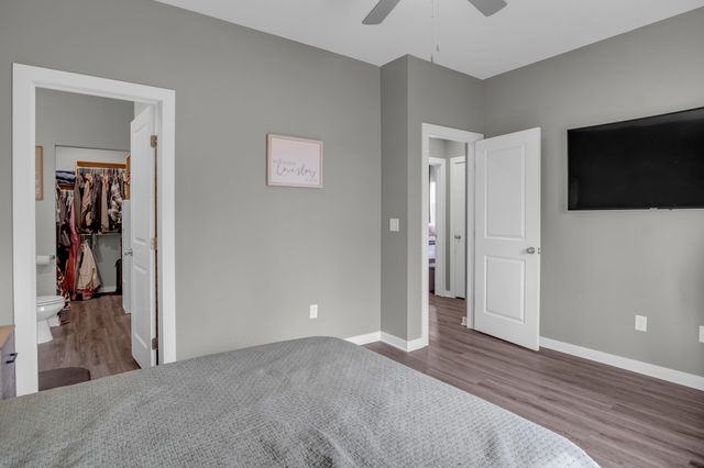 12123 W Shadow Lakes St, Wichita, KS 67205