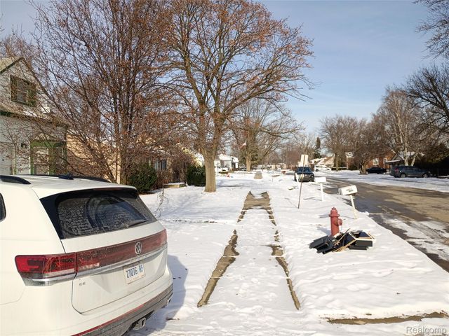 11627 Berwyn, Redford Charter Township, MI 48239