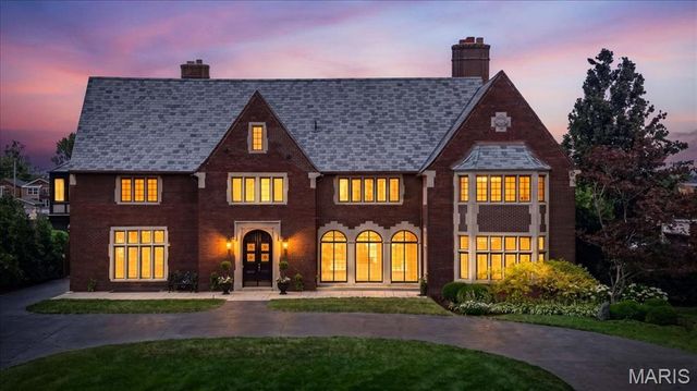 5795 Lindell Boulevard, St Louis, MO 63112