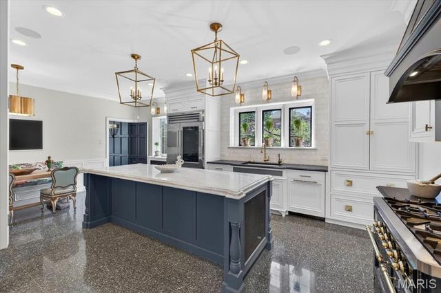 5795 Lindell Boulevard, St Louis, MO 63112