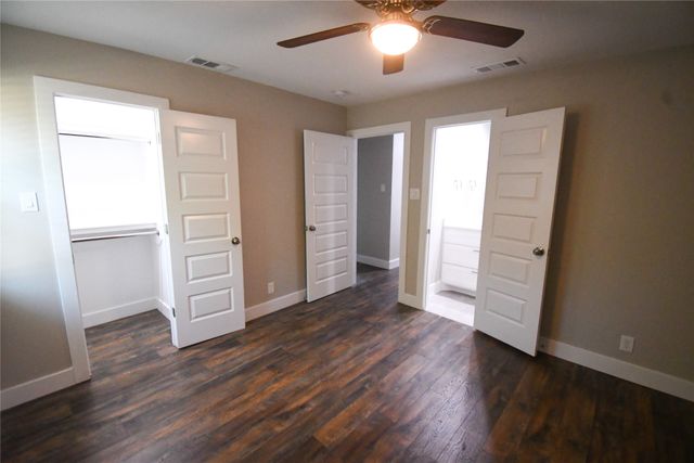 3708 Cranston Court E, Irving, TX 75062